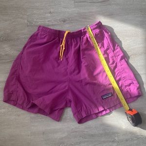 Rare find! Retro women's Patagonia Baggies
